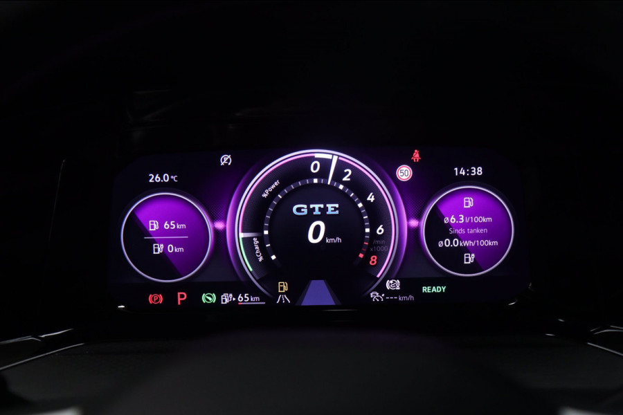 Volkswagen Golf 1.4 eHybrid GTE /PANO/IQLIGHT/CAM/CARPLAY/ACC/KEYLESS/VOL