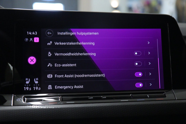 Volkswagen Golf 1.4 eHybrid GTE /PANO/IQLIGHT/CAM/CARPLAY/ACC/KEYLESS/VOL