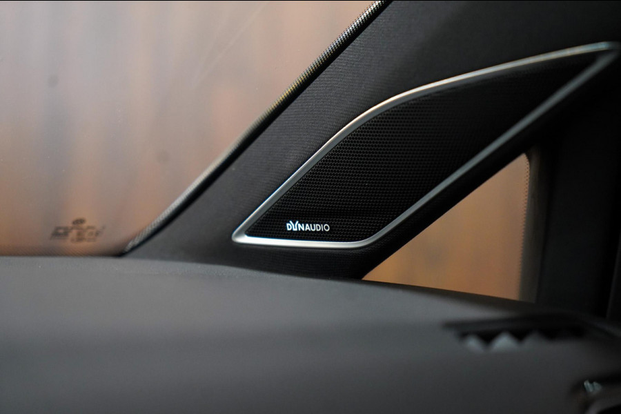 Volkswagen Golf 2.0 TSI 4Motion R BOMVOL|AKRA||MEMORY|