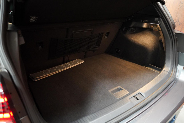 Volkswagen Golf 2.0 TSI 4Motion R BOMVOL|AKRA||MEMORY|