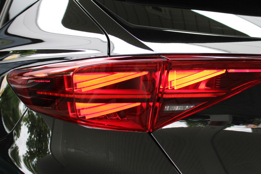 CUPRA Formentor 1.5 TSI e-Hybrid VZ Performance | Trekhaak | Winterpack | Panoramadak