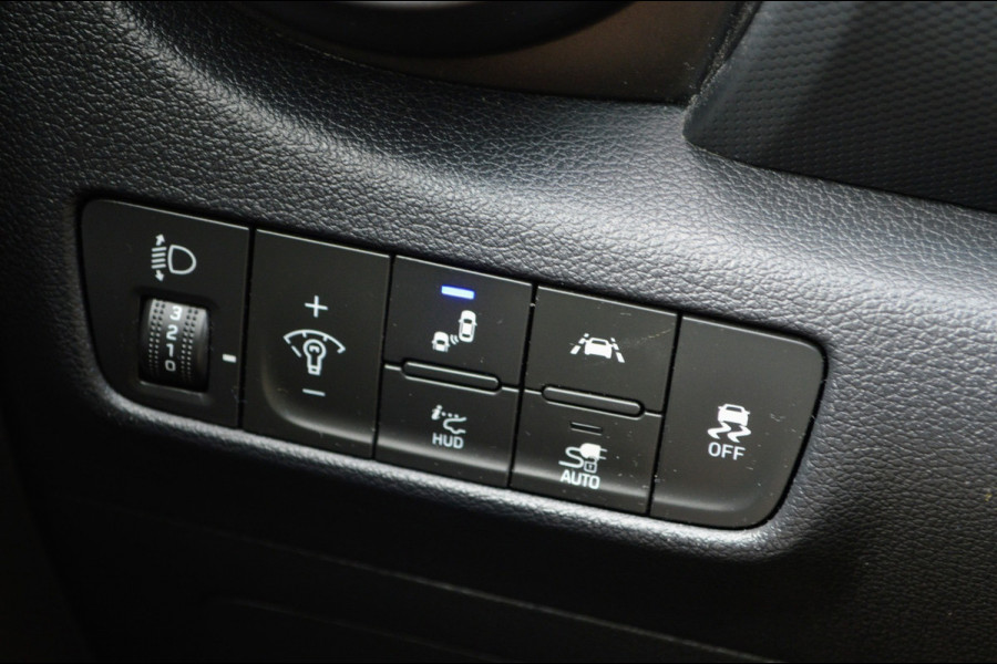 Hyundai Kona EV Premium Sky 64 kWh