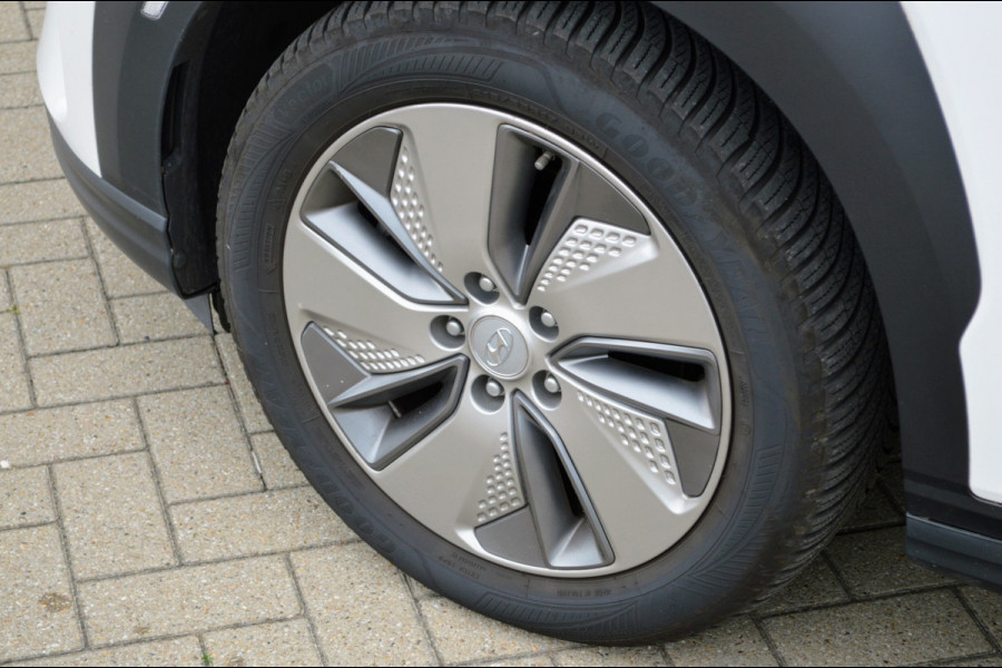 Hyundai Kona EV Premium Sky 64 kWh