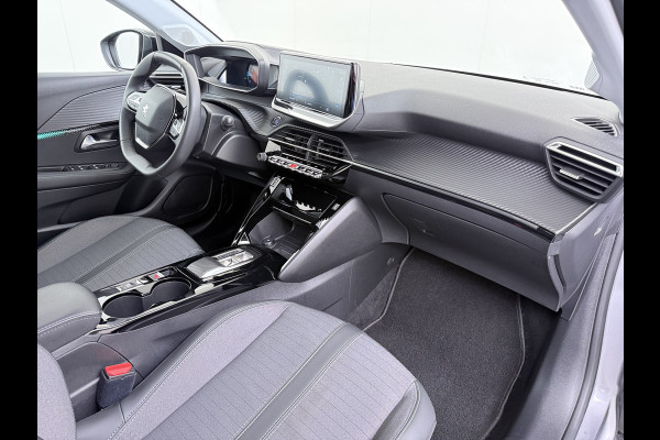 Peugeot e-208 EV 5Drs Allure Pack 50kWh SOH 90% 360°Camera Stoelverwarming 3D-Navi Ecc Pdc Apple Carplay Android Auto Keyless Cruise Control Regen-Lichtsensor Privacy Glas Lmv Led Lane Assist Isofix DAB Bluetooth