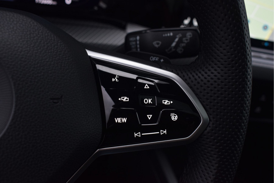 Volkswagen Golf 1.5 eTSI 150pk DSG R-Line | Pano | IQ-light | Camera