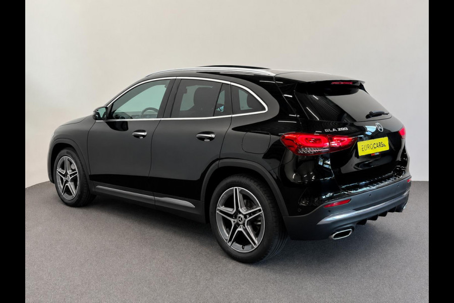 Mercedes-Benz GLA 200 AMG Line Business Solution Automaat Panoramadak Camera Navigatie Stoelverwarming Ambient Lighting Carbon Interior Pack Keyles Entry