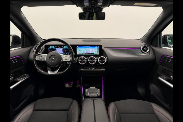 Mercedes-Benz GLA 200 AMG Line Business Solution Automaat Panoramadak Camera Navigatie Stoelverwarming Ambient Lighting Carbon Interior Pack Keyles Entry