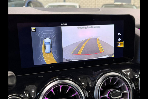 Mercedes-Benz GLA 200 AMG Line Business Solution Automaat Panoramadak Camera Navigatie Stoelverwarming Ambient Lighting Carbon Interior Pack Keyles Entry