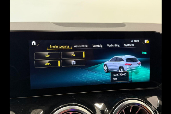 Mercedes-Benz GLA 200 AMG Line Business Solution Automaat Panoramadak Camera Navigatie Stoelverwarming Ambient Lighting Carbon Interior Pack Keyles Entry