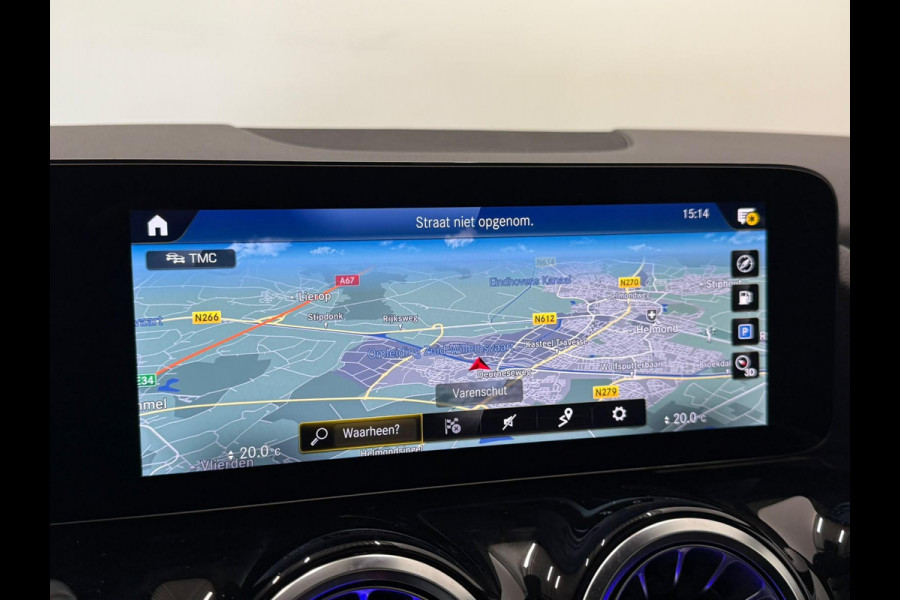 Mercedes-Benz GLA 200 AMG Line Business Solution Automaat Panoramadak Camera Navigatie Stoelverwarming Ambient Lighting Carbon Interior Pack Keyles Entry