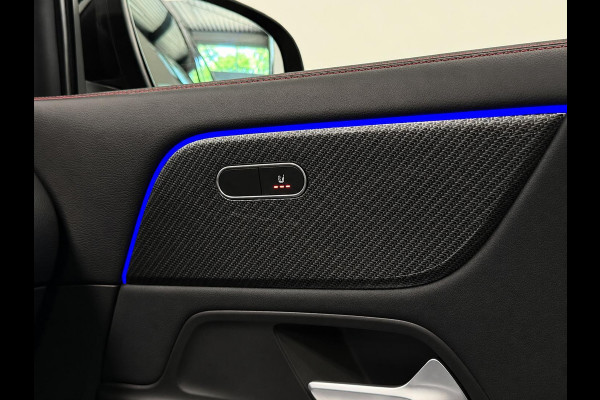 Mercedes-Benz GLA 200 AMG Line Business Solution Automaat Panoramadak Camera Navigatie Stoelverwarming Ambient Lighting Carbon Interior Pack Keyles Entry