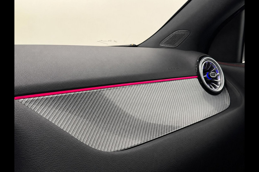 Mercedes-Benz GLA 200 AMG Line Business Solution Automaat Panoramadak Camera Navigatie Stoelverwarming Ambient Lighting Carbon Interior Pack Keyles Entry