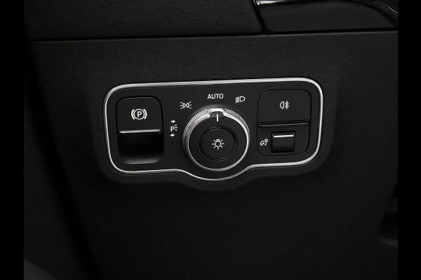 Mercedes-Benz GLA 200 AMG Line Business Solution Automaat Panoramadak Camera Navigatie Stoelverwarming Ambient Lighting Carbon Interior Pack Keyles Entry