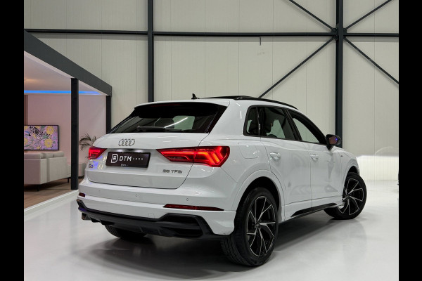 Audi Q3 3x S-Line | Black edition| Pano | Matrix Led | CarPlay | Cam | ACC