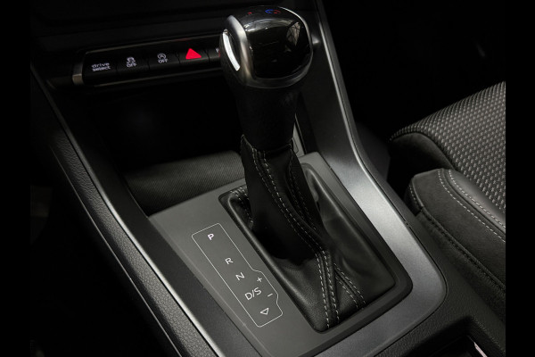 Audi Q3 3x S-Line | Black edition| Pano | Matrix Led | CarPlay | Cam | ACC