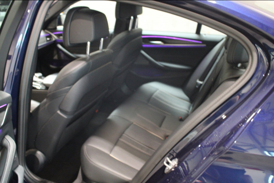 BMW 5 Serie 530e M-Sport Plus, Full option panoramadak/19inch/Harman Kardon/Head upp NL Auto