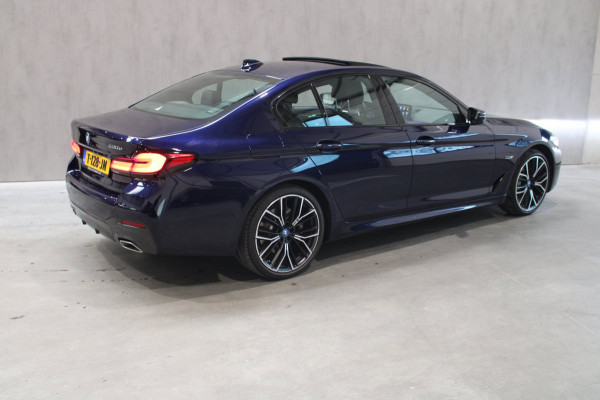BMW 5 Serie 530e M-Sport Plus, Full option panoramadak/19inch/Harman Kardon/Head upp NL Auto