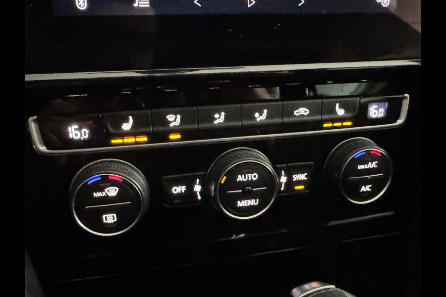 Volkswagen Golf 2.0 TSI 4Motion R Pano|Keyless|Dynaudio|Sfeer