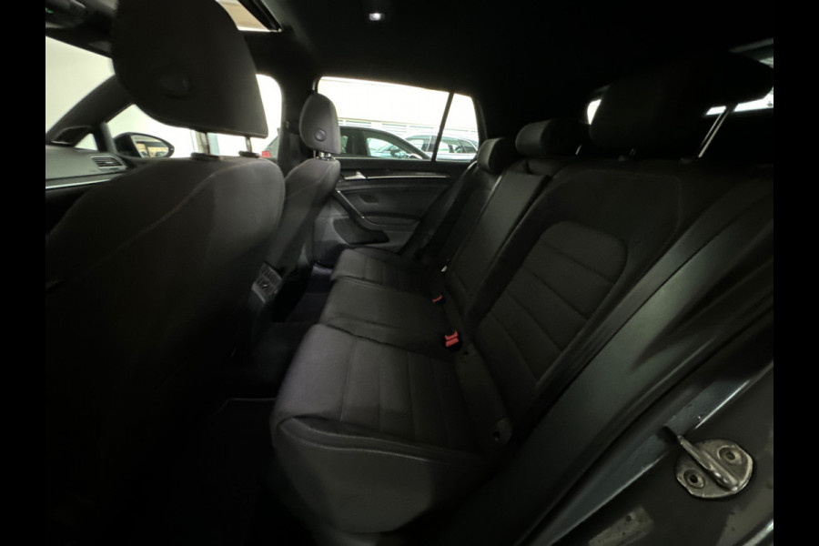 Volkswagen Golf 2.0 TSI 4Motion R Pano|Keyless|Dynaudio|Sfeer