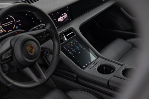 Porsche Taycan Cross Turismo 4 93 kWh Pano HuD PASM Bose 20'' Vossen Sport-Chrono