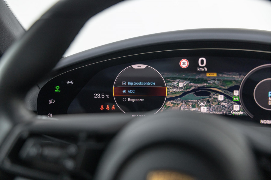 Porsche Taycan Cross Turismo 4 93 kWh Pano HuD PASM Bose 20'' Vossen Sport-Chrono