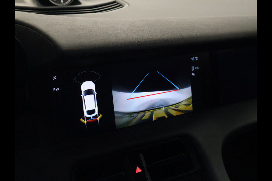 Porsche Taycan Cross Turismo 4 93 kWh [LUCHTVERING, ADAPTIVE CRUISE, MEMORY SEATS, APPLE CARPLAY, ANDROID, CAMERA, PDC V+A, STOELVERWARMING, DIGITAL DASH, MULTIFUNCTIONEEL STUURWIEL, ELEKTRISCHE ACHTERKLEP, NAVIGATIE, NIEUWSTAAT]