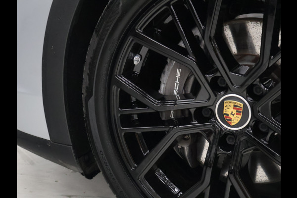 Porsche Taycan Cross Turismo 4 93 kWh [LUCHTVERING, ADAPTIVE CRUISE, MEMORY SEATS, APPLE CARPLAY, ANDROID, CAMERA, PDC V+A, STOELVERWARMING, DIGITAL DASH, MULTIFUNCTIONEEL STUURWIEL, ELEKTRISCHE ACHTERKLEP, NAVIGATIE, NIEUWSTAAT]