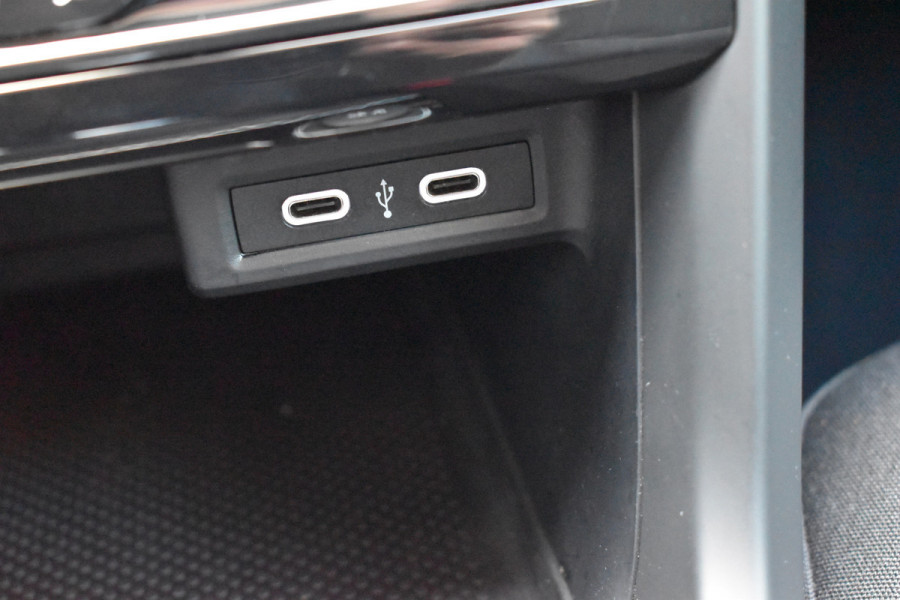 Volkswagen T-Cross 1.0 TSI Life Navigatie automaat Prijs is incl. btw.