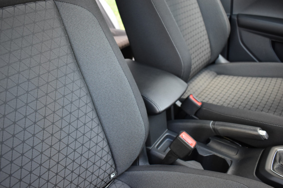 Volkswagen T-Cross 1.0 TSI Life Navigatie automaat Prijs is incl. btw.