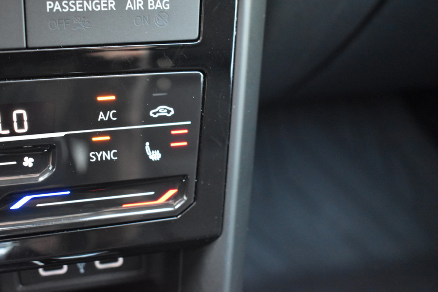 Volkswagen T-Cross 1.0 TSI Life Navigatie Automaat Stoelverwarming