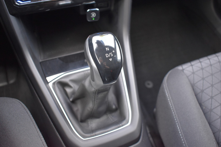 Volkswagen T-Cross 1.0 TSI Life Navigatie Stoelverwarming Prijs is incl. btw