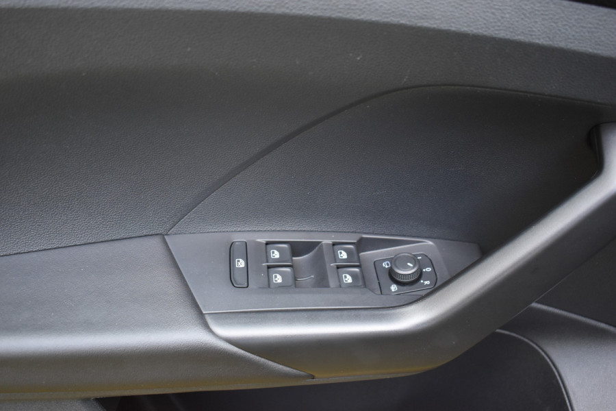 Volkswagen T-Cross 1.0 TSI Life Navigatie Stoelverwarming Prijs is incl. btw