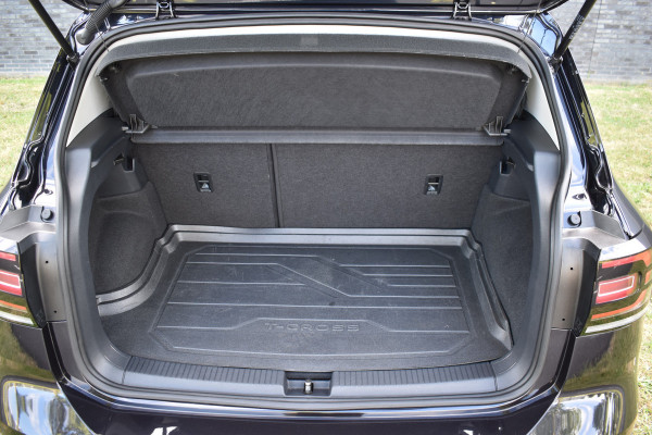 Volkswagen T-Cross 1.0 TSI Life Navigatie Stoelverwarming Prijs is incl. btw