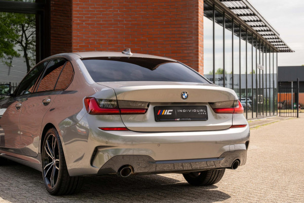 BMW 3-serie 320i Executive Edition M-Sport Head-Up Orig NL