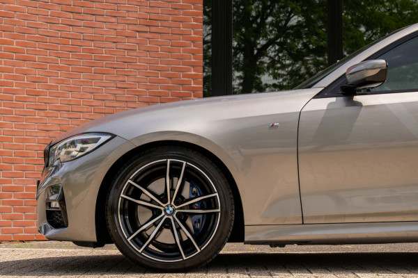 BMW 3-serie 320i Executive Edition M-Sport Head-Up Orig NL