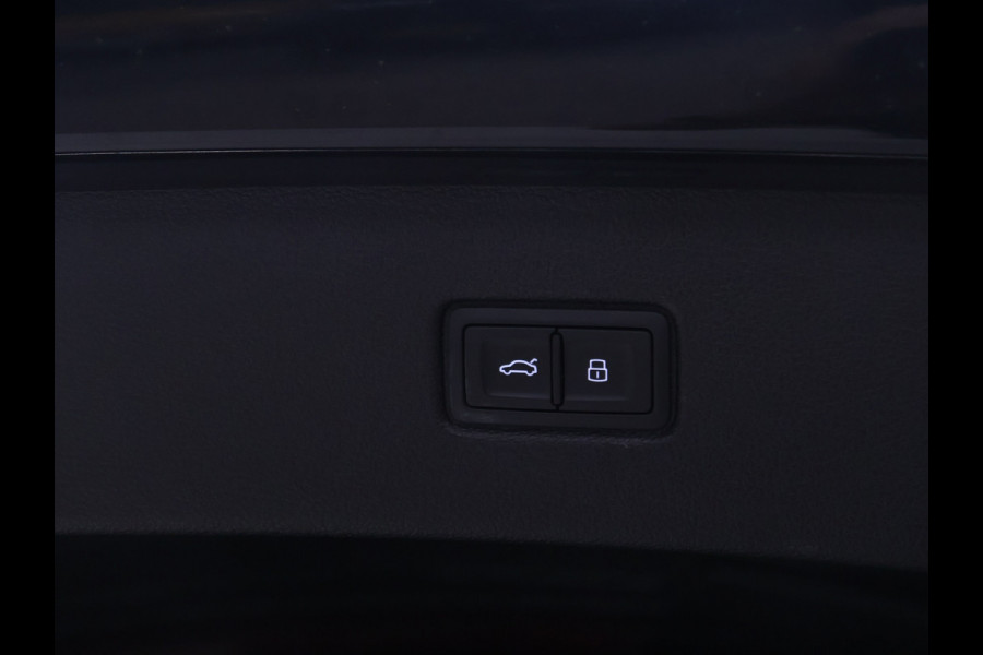 Audi Q7 60 TFSI e quattro Competition S-LINE [RS ZETELS, PANORAMADAK, CAMERA, TREKHAAK, APPLE CARPLAY, ANDROID AUTO, ADAPTIVE CRUISE, BANG&OLUFSEN SOUND, STOELVERWARMING, NIEUWSTAAT]