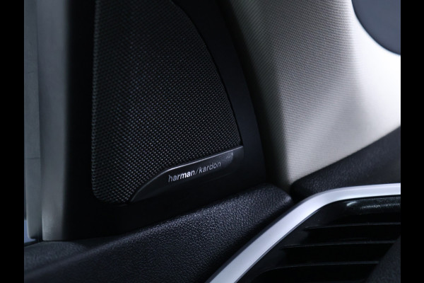 BMW X5 xDrive45e Sport [PANORAMADAK, HARMAN KARDON, TREKHAAK, LUCHTVERING, APPLE CARPLAY, ANDROID AUTO, MEMORY SEATS, M SPORT VELG, CAMERA, NIEUWSTAAT]