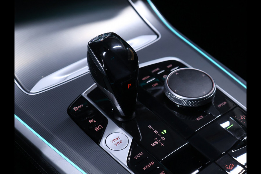 BMW X5 xDrive45e Sport [PANORAMADAK, HARMAN KARDON, TREKHAAK, LUCHTVERING, APPLE CARPLAY, ANDROID AUTO, MEMORY SEATS, M SPORT VELG, CAMERA, NIEUWSTAAT]