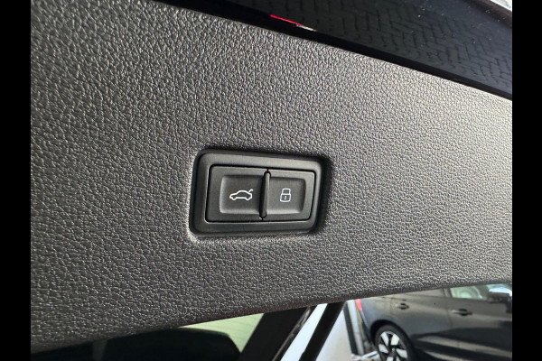 Audi Q8 60 TFSI e quattro S Line Comp Pano|RS Seat|HuD|Massage