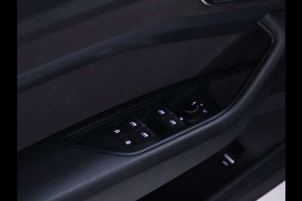 Audi e-tron Sportback 55 quattro edition 95 kWh [TREKHAAK, KOFFERKLEP ELEKTRISCH, CRUISE CONTROL, SCHAKELFLIPPERS, NIEUWSTAAT]