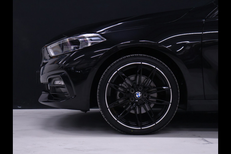 BMW 1-serie 118i Business Edition Plus M Sport [SCHUIFDAK, APPLE CARPLAY, ANDROID AUTO, CAMERA, STOELVERWARMING, LEDER, NIEUWSTAAT]