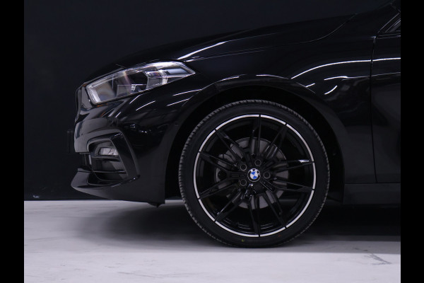 BMW 1-serie 118i Business Edition Plus M Sport [SCHUIFDAK, APPLE CARPLAY, ANDROID AUTO, CAMERA, STOELVERWARMING, LEDER, NIEUWSTAAT]