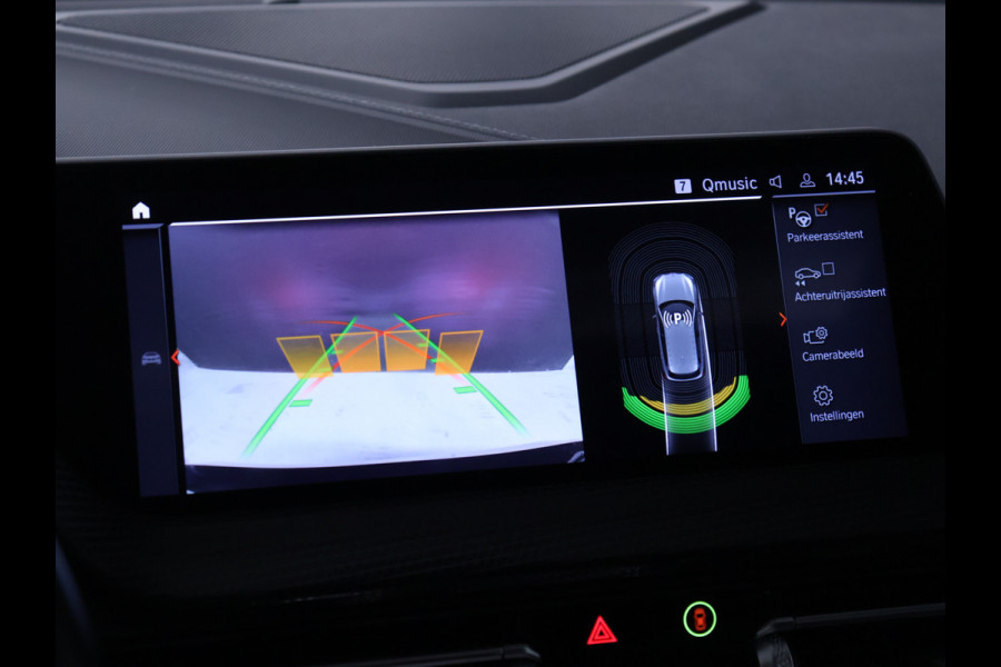 BMW 1-serie 118i Business Edition Plus M Sport [SCHUIFDAK, APPLE CARPLAY, ANDROID AUTO, CAMERA, STOELVERWARMING, LEDER, NIEUWSTAAT]