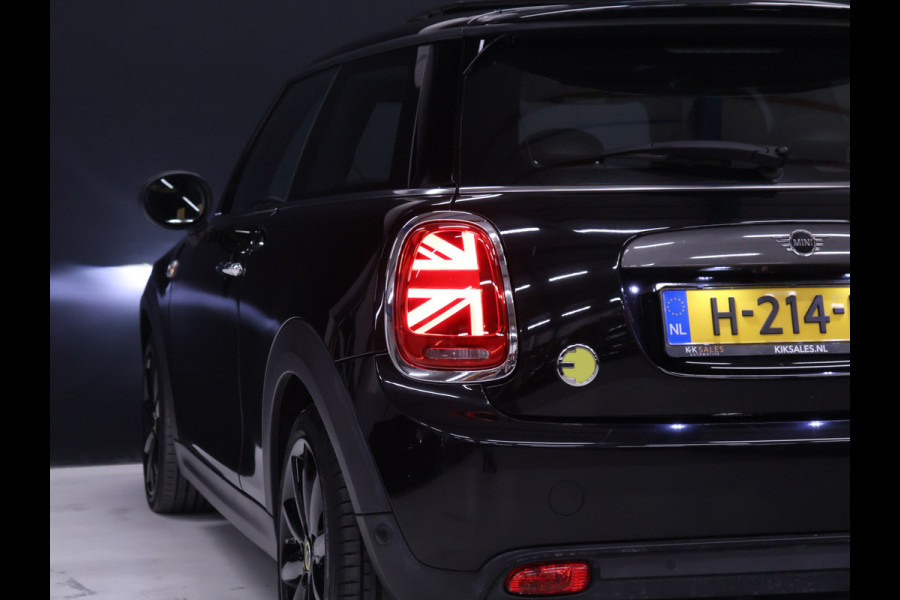 MINI Electric Yours 33 kWh [SCHUIFDAK, APPLE CARPLAY, CAMERA, HARMAN KARDON, STOELVERWARMING, SPORTSTOELEN, NIEUWSTAAT]