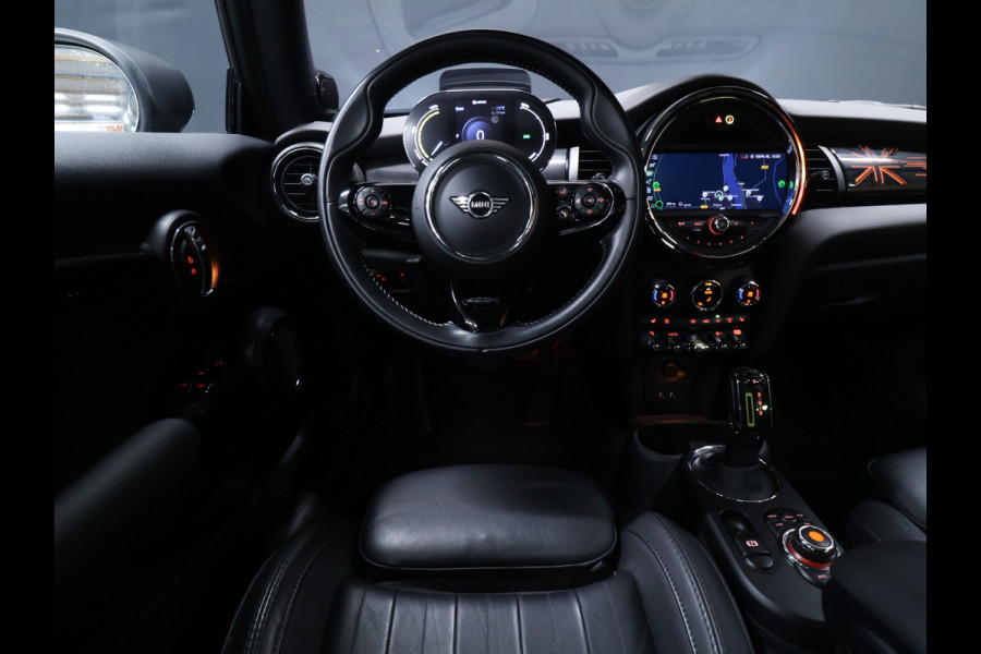 MINI Electric Yours 33 kWh [SCHUIFDAK, APPLE CARPLAY, CAMERA, HARMAN KARDON, STOELVERWARMING, SPORTSTOELEN, NIEUWSTAAT]