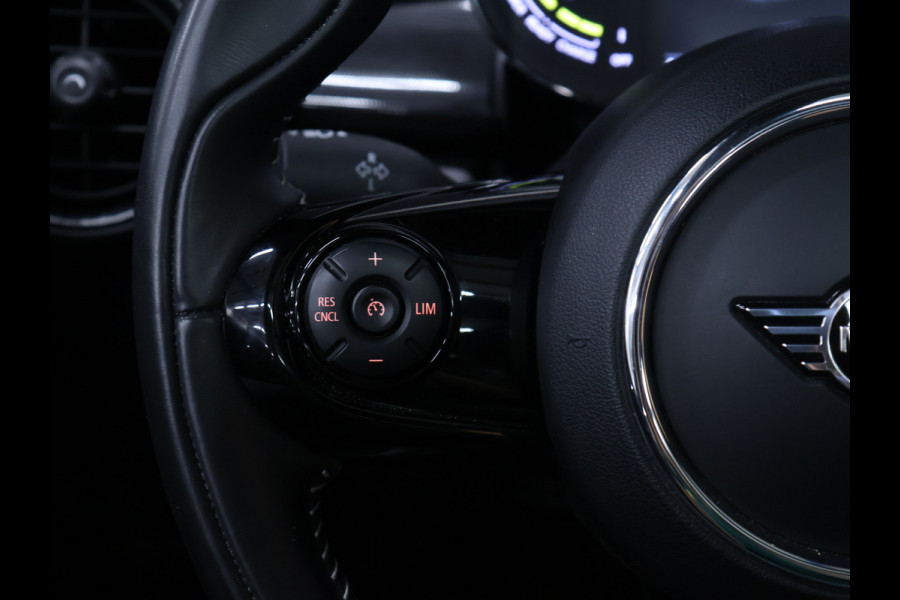 MINI Electric Yours 33 kWh [SCHUIFDAK, APPLE CARPLAY, CAMERA, HARMAN KARDON, STOELVERWARMING, SPORTSTOELEN, NIEUWSTAAT]