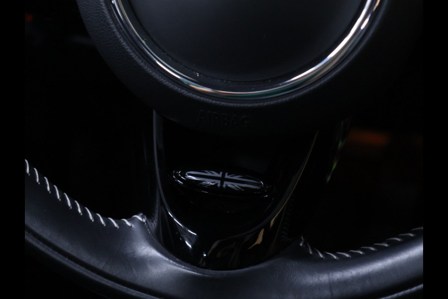 MINI Electric Yours 33 kWh [SCHUIFDAK, APPLE CARPLAY, CAMERA, HARMAN KARDON, STOELVERWARMING, SPORTSTOELEN, NIEUWSTAAT]