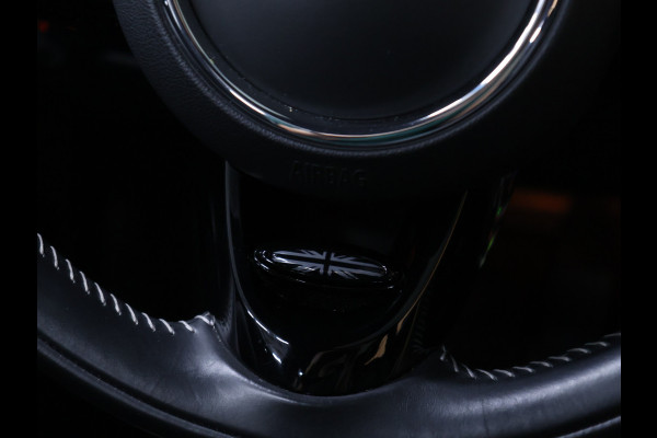 MINI Electric Yours 33 kWh [SCHUIFDAK, APPLE CARPLAY, CAMERA, HARMAN KARDON, STOELVERWARMING, SPORTSTOELEN, NIEUWSTAAT]
