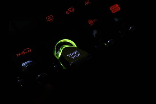 MINI Electric Yours 33 kWh [SCHUIFDAK, APPLE CARPLAY, CAMERA, HARMAN KARDON, STOELVERWARMING, SPORTSTOELEN, NIEUWSTAAT]