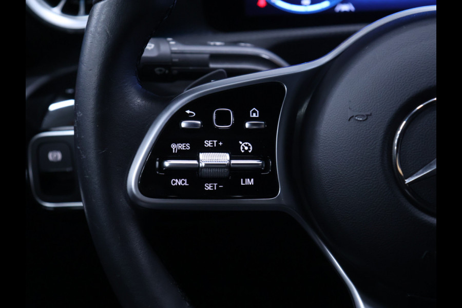 Mercedes-Benz CLA-Klasse 180 Business Solution Luxury [SFEERVERLICHTING, APPLE CARPLAY, ANDROID AUTO, CAMERA, STOELVERWARMING, VOL LEDER, NIEUWSTAAT]